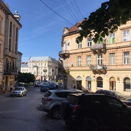 Apartments On Shevchenko Avenue Λβιβ Εξωτερικό φωτογραφία