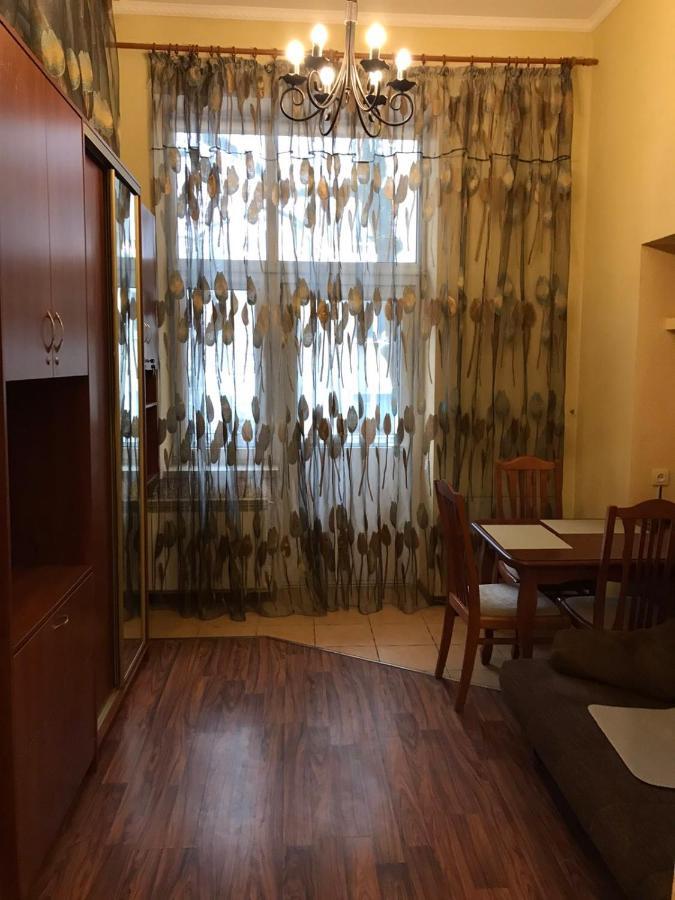 Apartments On Shevchenko Avenue Λβιβ Εξωτερικό φωτογραφία