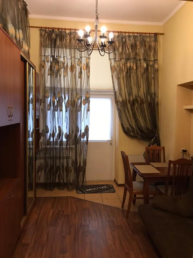 Apartments On Shevchenko Avenue Λβιβ Εξωτερικό φωτογραφία